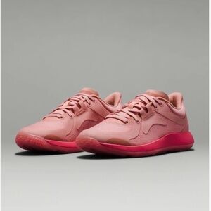 Lululemon strongfeel training shoe size 8